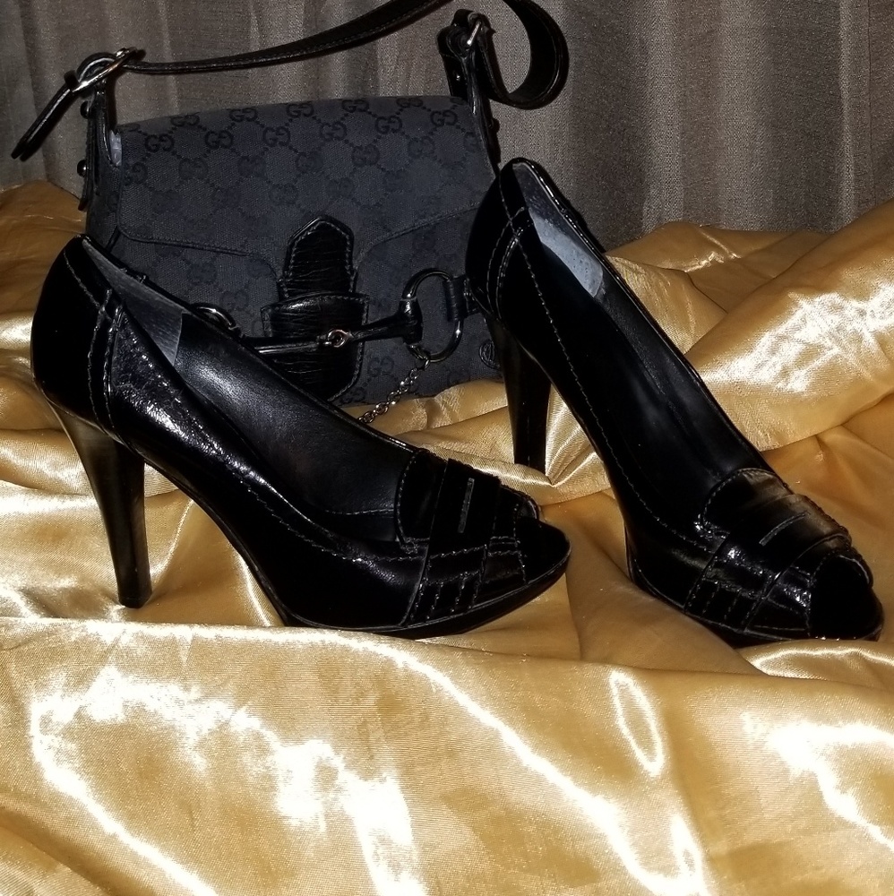 Women's shoes